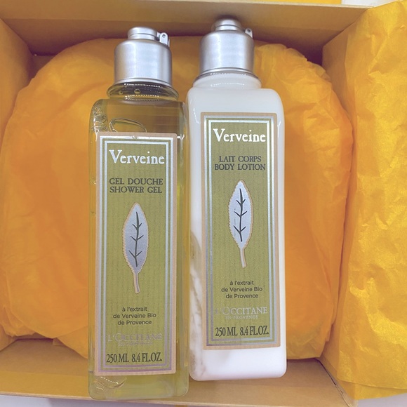 L’occitane shower gel and body lotion gift box - Picture 3 of 3